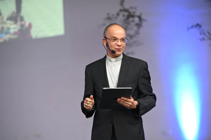 Monseñor Ramón Alfredo de la Cruz Baldera sostiene que la iglesia católica vive momento de transformaciones