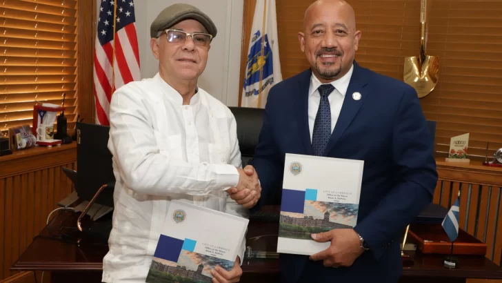Santo Domingo Este y Lawrence (EEUU) firman convenio de Cooperación y Hermanamiento