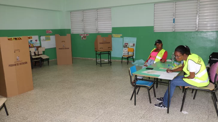 Así se vivió el cierre de las elecciones municipales en Santo Domingo Norte