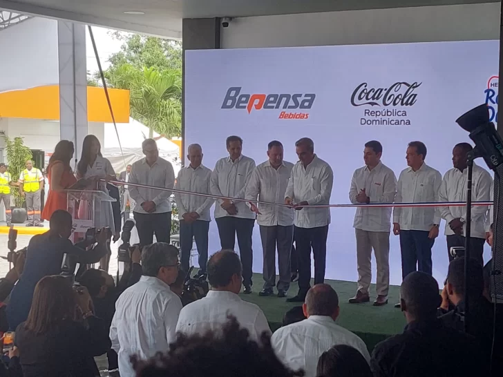 Coca Cola inaugura línea de producción con una inversión de más de 20 millones de dólares