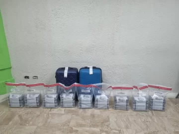 Detienen extranjero y decomisan 36 paquetes de cocaína