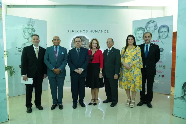 BCRD apertura la exposición 'Los derechos humanos en la numismática y la filatelia dominicanas'