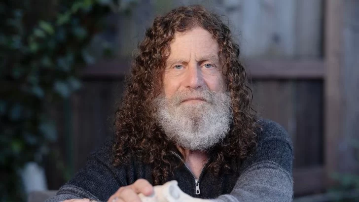 'No somos ni más ni menos que la suma de aquello que no pudimos controlar': Robert Sapolsky, el prestigioso neurocientífico que no cree en el libre albedrío