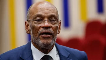 Quién es Ariel Henry, el primer ministro de Haití que no puede regresar a su país donde enfrenta una amenaza de guerra civil