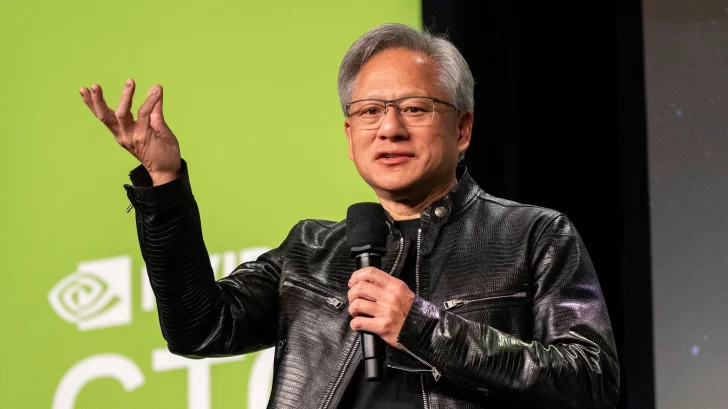 La historia de éxito de Jensen Huang, el empresario que lavó platos antes de liderar Nvidia, el nuevo gran gigante tecnológico