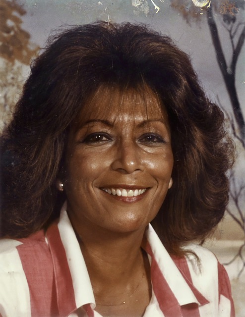 5-Ciana-Martí_nez-profesora-del-Colegio-Episcopal-Santísima-Trinidad-c.-1981-1983