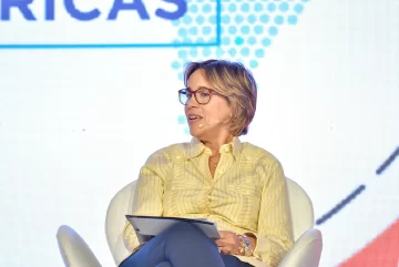 Banco ADOPEM lanza programa de becas universitarias para hijos de sus clientes