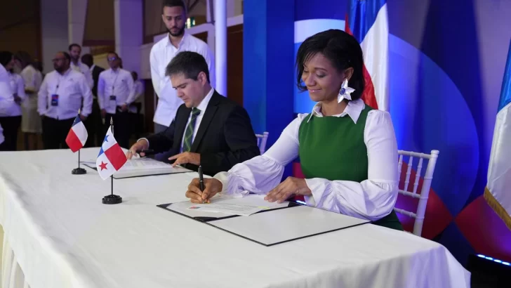 República Dominicana firma acuerdos de cooperación energética con Chile y Panamá