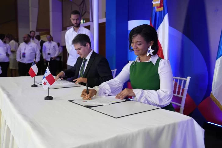 República Dominicana firma acuerdos de cooperación energética con Chile y Panamá