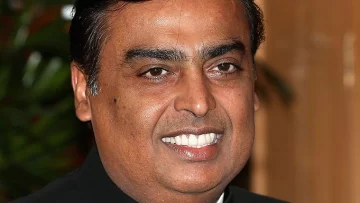 Mukesh Ambani, el hombre más rico de Asia que reunió para la antesala de la boda de su hijo a algunas de las personas más influyentes del mundo