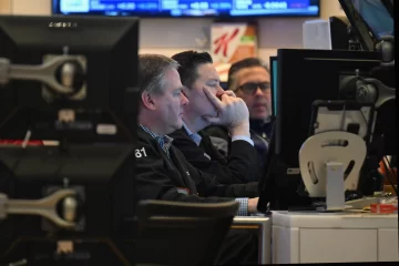 Wall Street cierra en verde, destacando el sector comunicaciones