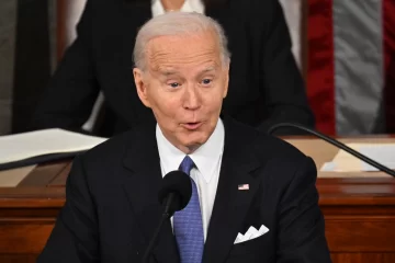 Biden dice que solo abandonará la contienda electoral si se lo pide 'el Todopoderoso'