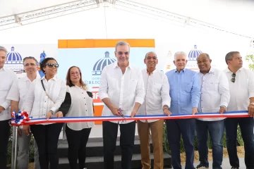 Abinader inaugura trabajos de repavimentación tramo autopista Navarrete/Montecristi