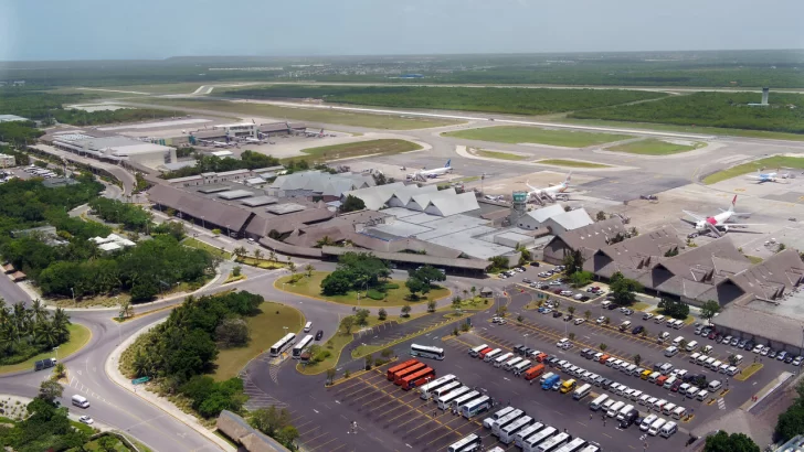 Aeropuerto de Punta Cana recibe certificación OEA de Organización Mundial de Aduanas