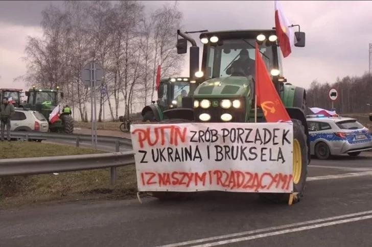 Agricultores-polacos-cerca-de-la-frontera-con-Ucrania-utilizaron-carteles-prorrusos-728x484