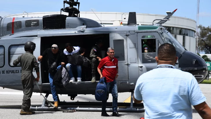 Otros 11 dominicanos que residían en Haití son evacuados al país