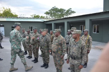 Soldados dominicanos están preparados para prevenir o disuadir cualquier incidente en frontera, afirma ministro de Defensa