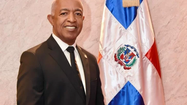  Bertico Santana es designado coordinador general de la campaña de Luis Abinader en Santo Domingo Este
