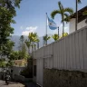 Opositores venezolanos en Embajada argentina de Caracas denuncian el 