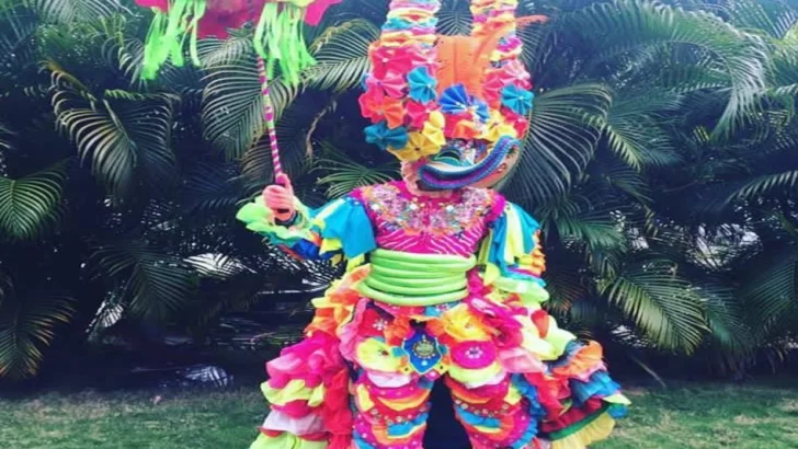 El carnaval y el Robalechón de Santiago una mezcla de Robalagallina y Lechón