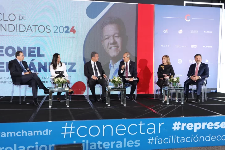 El-presidente-de-AMCHAMDR-728x485