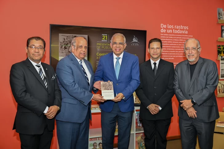Libro 'Contribución de Santiago a la obra de la independencia' fue puesto en circulación en el Centro León