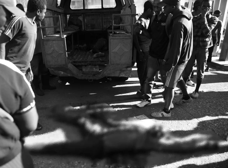 Hallan doce cuerpos calcinados en la capital haitiana tras una noche de enfrentamientos