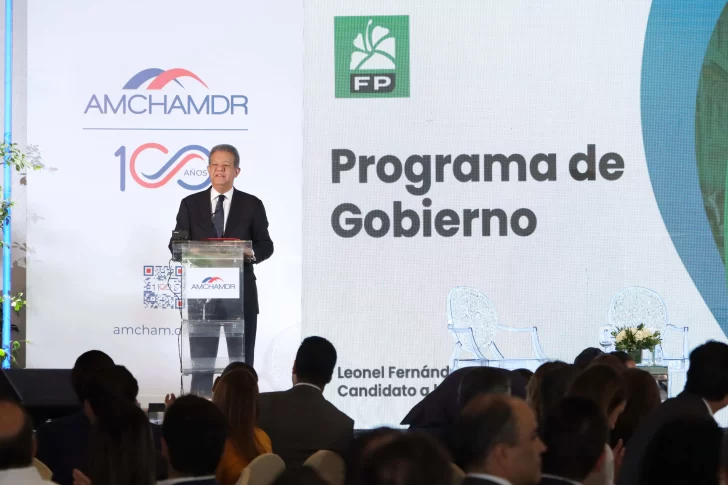 Leonel detalla en AMCHAMDR su plan de gobierno 'con visión integral para el desarrollo'