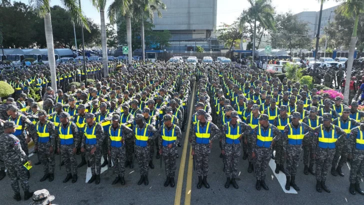 Miles de policías inician el operativo de patrullaje por Semana Santa