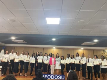 La graduación de dieciséis nuevos especialistas en clásicos dominicanos