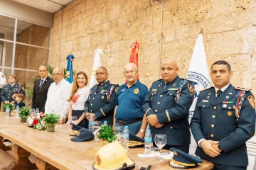 Bomberos del DN gradúan la mayor promoción en el marco del 96 aniversario