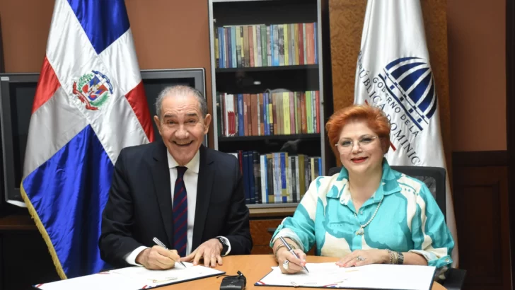 MESCyT y Caribbean University de Puerto Rico firman convenio de colaboración