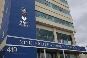 Ministerio de Administración Pública reubica empleados públicos