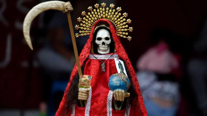 'Ofrecen banquetes de carne humana': el papel que juega el canibalismo en los cultos religiosos del crimen organizado en México