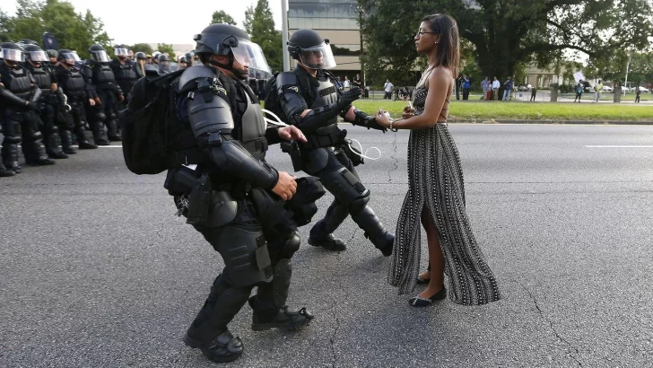 12 icónicas imágenes de mujeres desafiantes (y 2 de ellas son de América Latina)