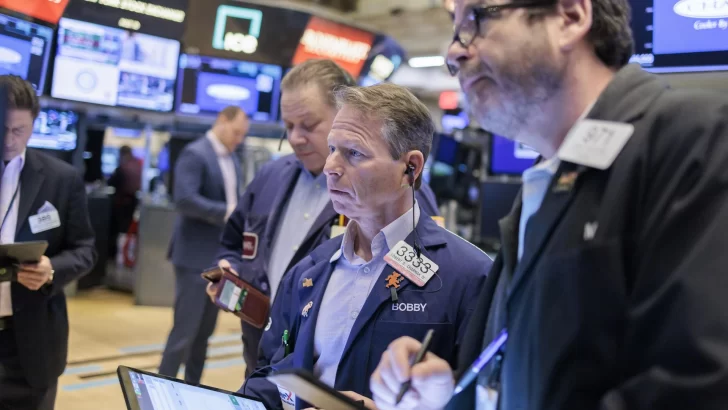 Wall Street cierra en terreno mixto la última jornada bursátil de marzo