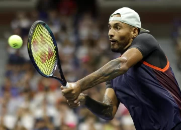 Kyrgios volverá a jugar en un mes