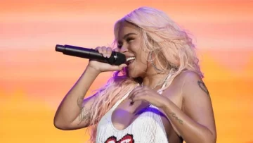 Karol G se presenta al frente de 50,000 dominicanos