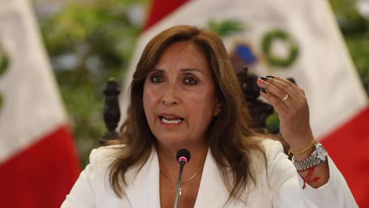 Fiscalía de Perú solicita que se prohíba salir del país a destituida presidenta Boluarte Fiscalía de Perú solicita que se prohíba salir del país a destituida presidenta Boluarte