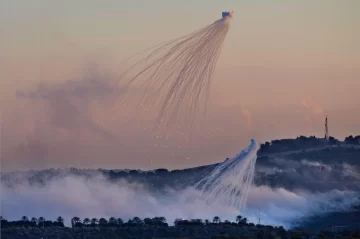 Qué es el fósforo blanco y por qué Israel lo está usando en sus ataques en Líbano