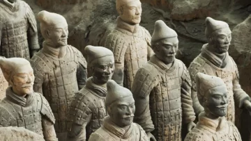 La accidentada historia de cómo se descubrieron en China los guerreros de terracota, uno de los mayores hallazgos arqueológicos de la historia