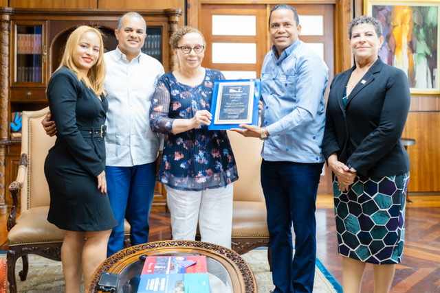 Asociación de Fiscales de Carrera reconoce gestión de procuradora Miriam Germán