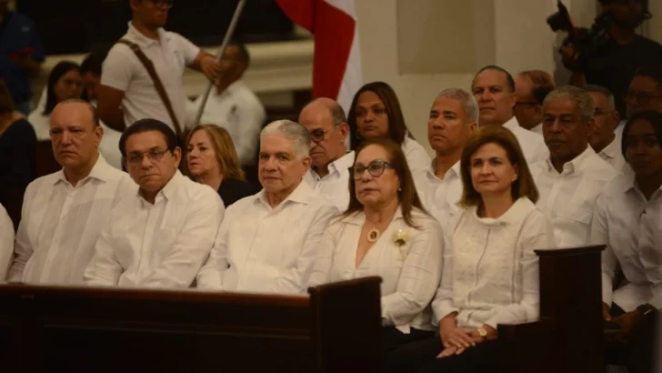 Vicepresidenta Raquel Peña encabeza actos 180 años Batalla de Santiago