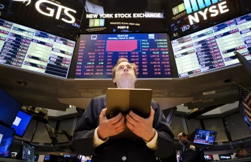 Wall Street cierra mixto con inversores cautelosos