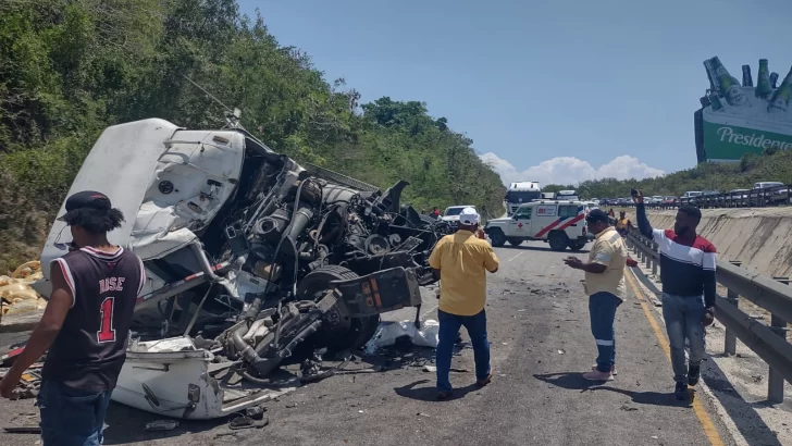 Reportan siete vehículos involucrados en accidente de tránsito en La Romana