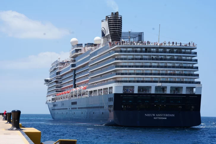 Cabo Rojo recibe 1,935 pasajeros con la llegada de su segundo crucero