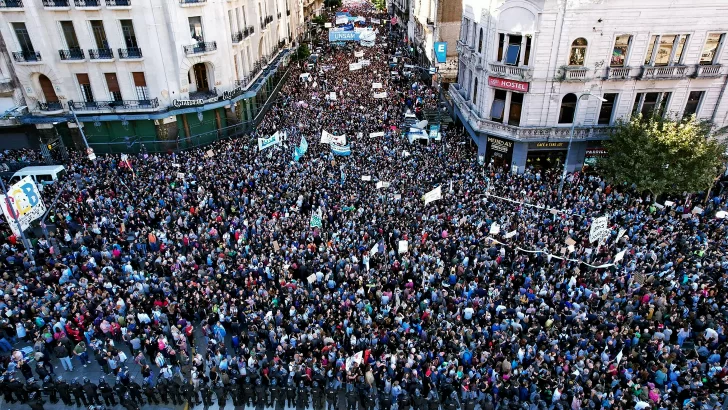 Argentinos protagonizan las más numerosas manifestaciones contra Milei
