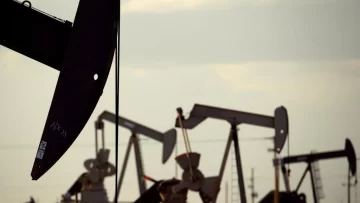 ¿Por qué el precio del petróleo no se ha disparado pese a la amenaza de guerra?