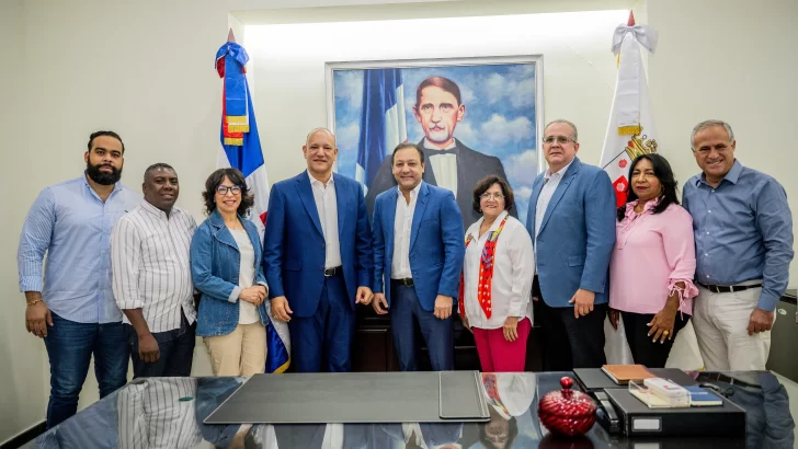 Abel Martínez se reúne con alcalde electo Ulises Rodríguez