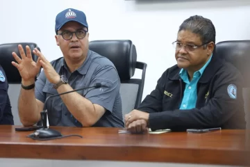 El ministro Administrativo de la Presidencia coordina acciones con el COE ante la vaguada
